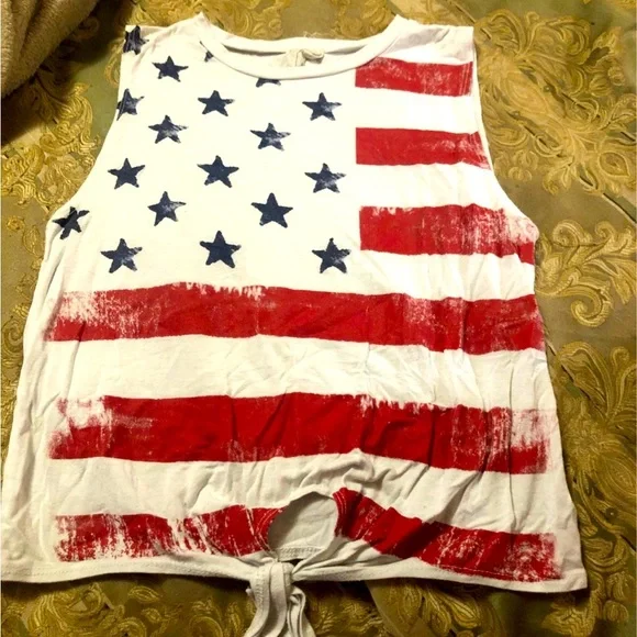 🔥 SOLD🔥Dirty Laundry flag tank - Picture 1 of 3